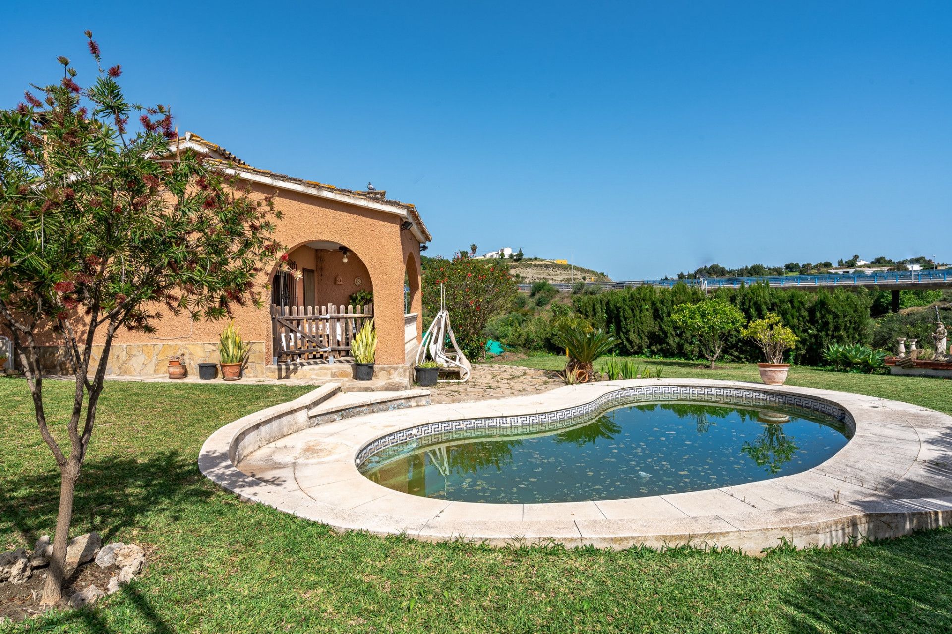 Jardí de Casa o xalet en venda en Estepona amb Terrassa, Traster i Piscina