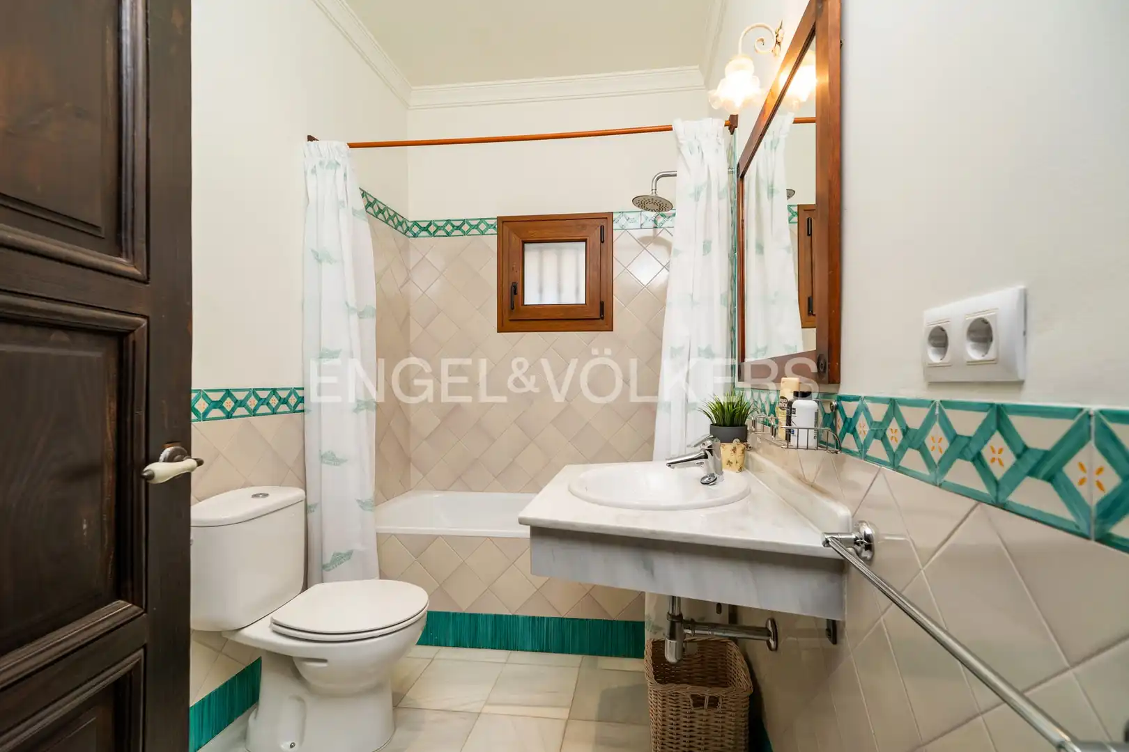 Baño de Casa o chalet de alquiler en Sanlúcar de Barrameda con Aire acondicionado, Calefacción y Terraza