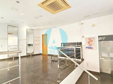 Local comercial de lloguer a Colom