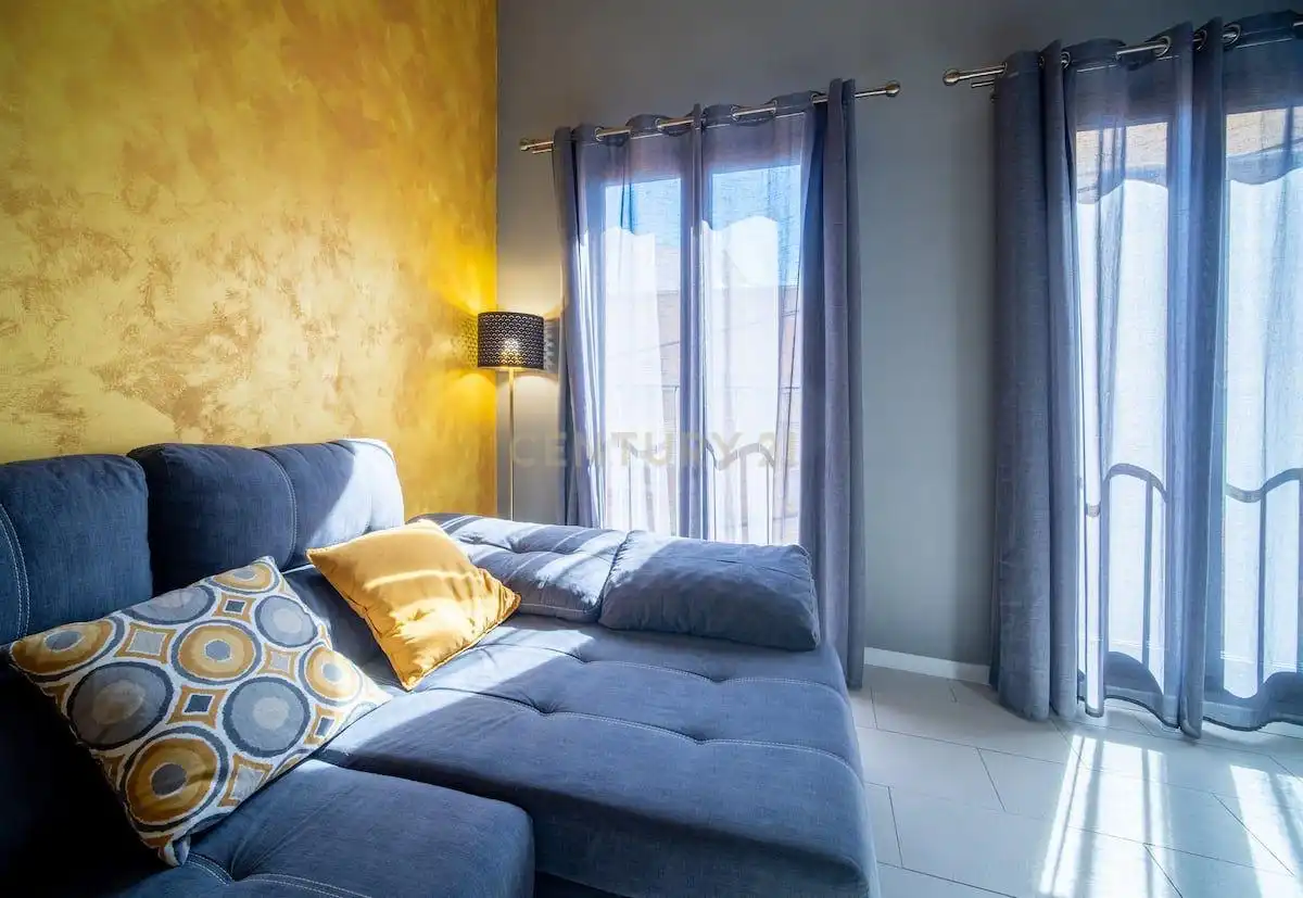 Schlafzimmer von Gebäude zum Verkauf in Figueres