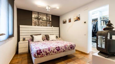 Foto 2 de Casa adosada en venta en Carrer Puig de la Creu, Poble - Casc Antic, Barcelona