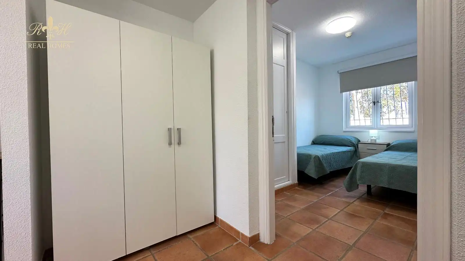 Habitación de Piso de alquiler en L'Alfàs del Pi con Aire acondicionado, Terraza y Piscina