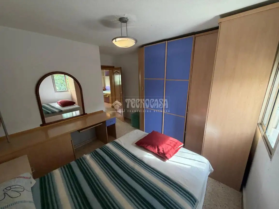Bedroom of Flat for sale in Sevilla