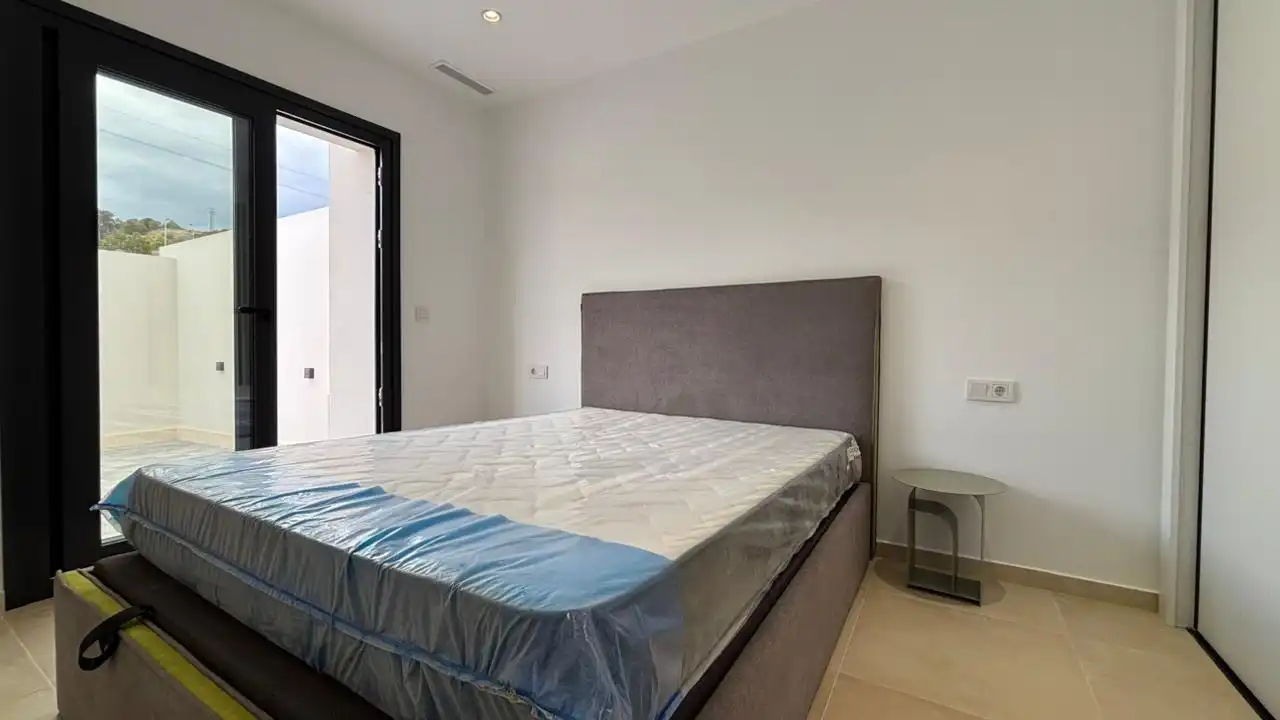 Habitación de Casa o chalet de alquiler en Finestrat con Aire acondicionado, Jardín privado y Piscina