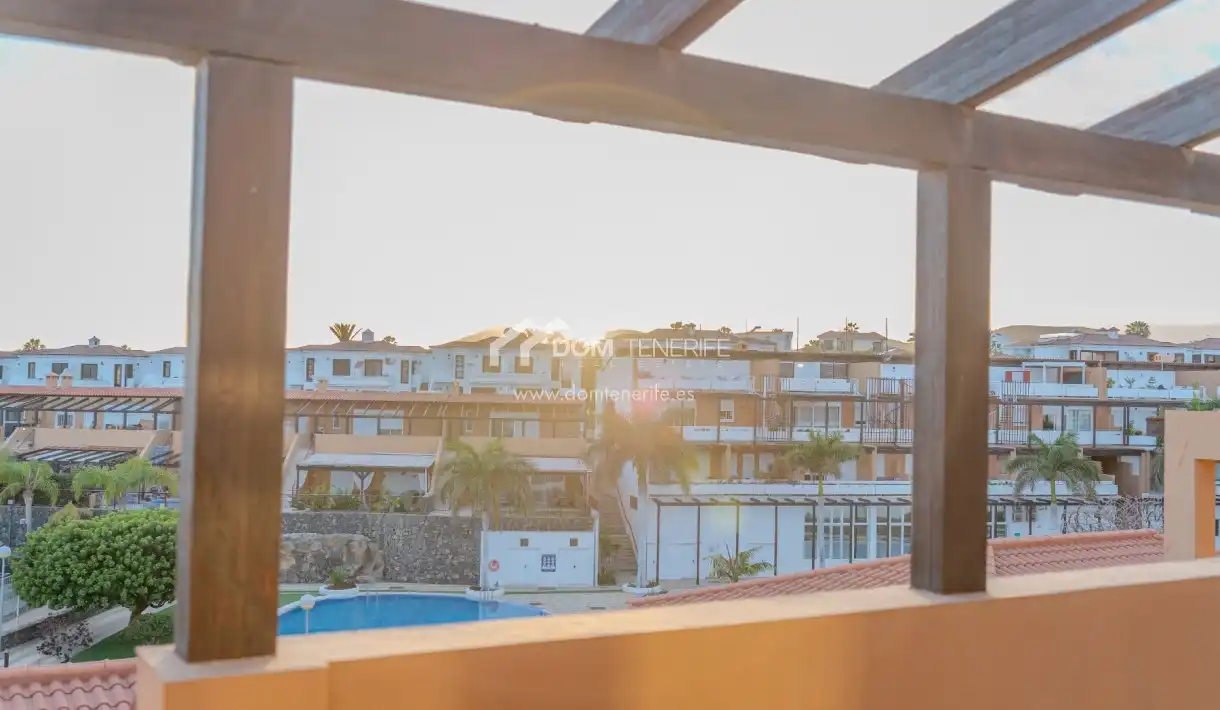Vista exterior de Pis en venda en San Miguel de Abona amb Terrassa, Piscina i Moblat