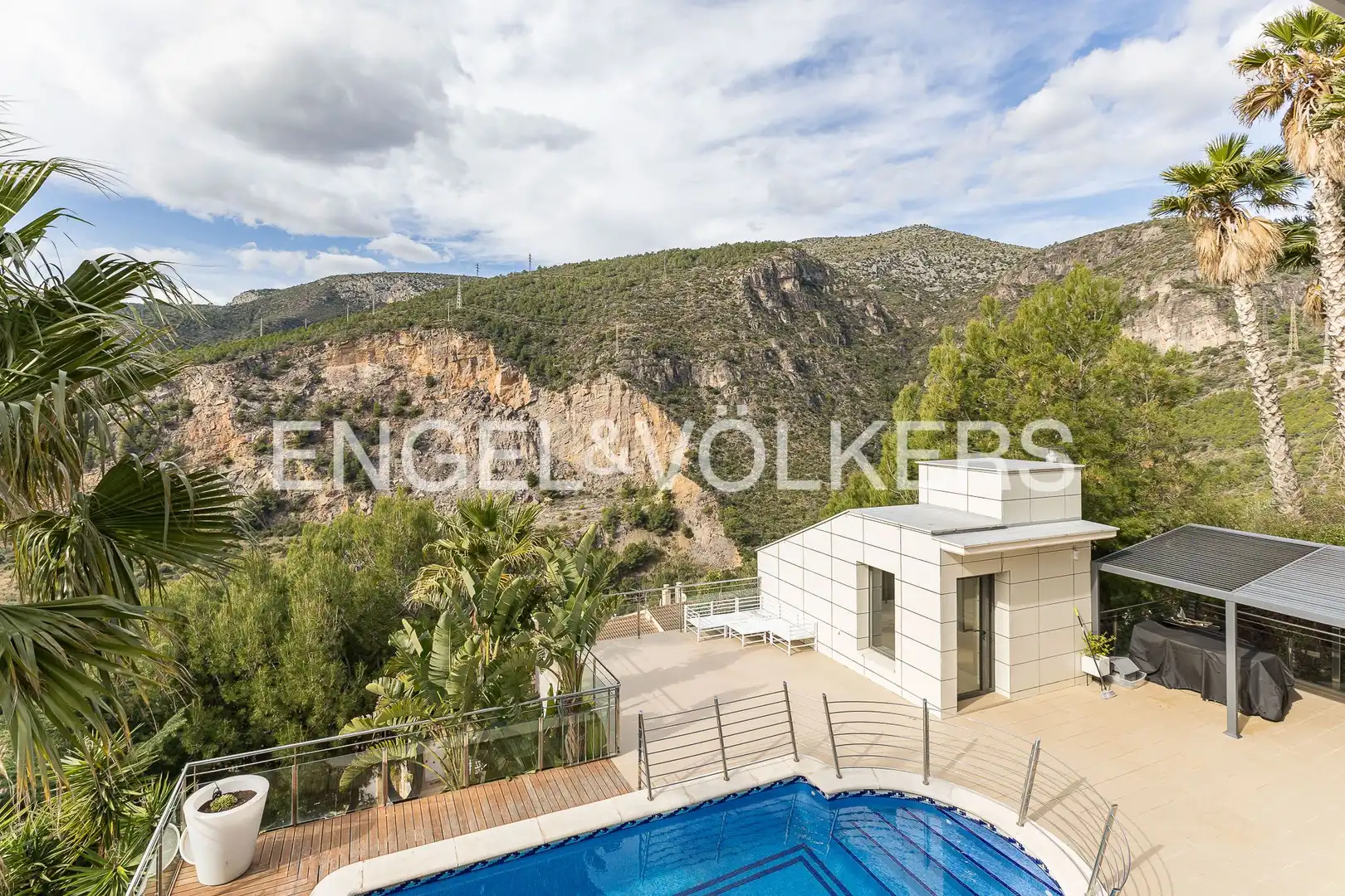 Casa o xalet en venda a Les Botigues de Sitges