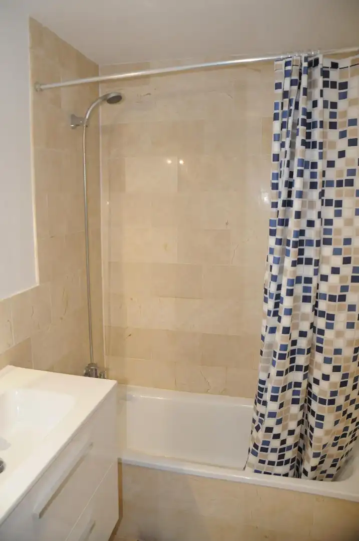 Badezimmer von Wohnung zur Miete in Las Palmas de Gran Canaria mit Möbliert