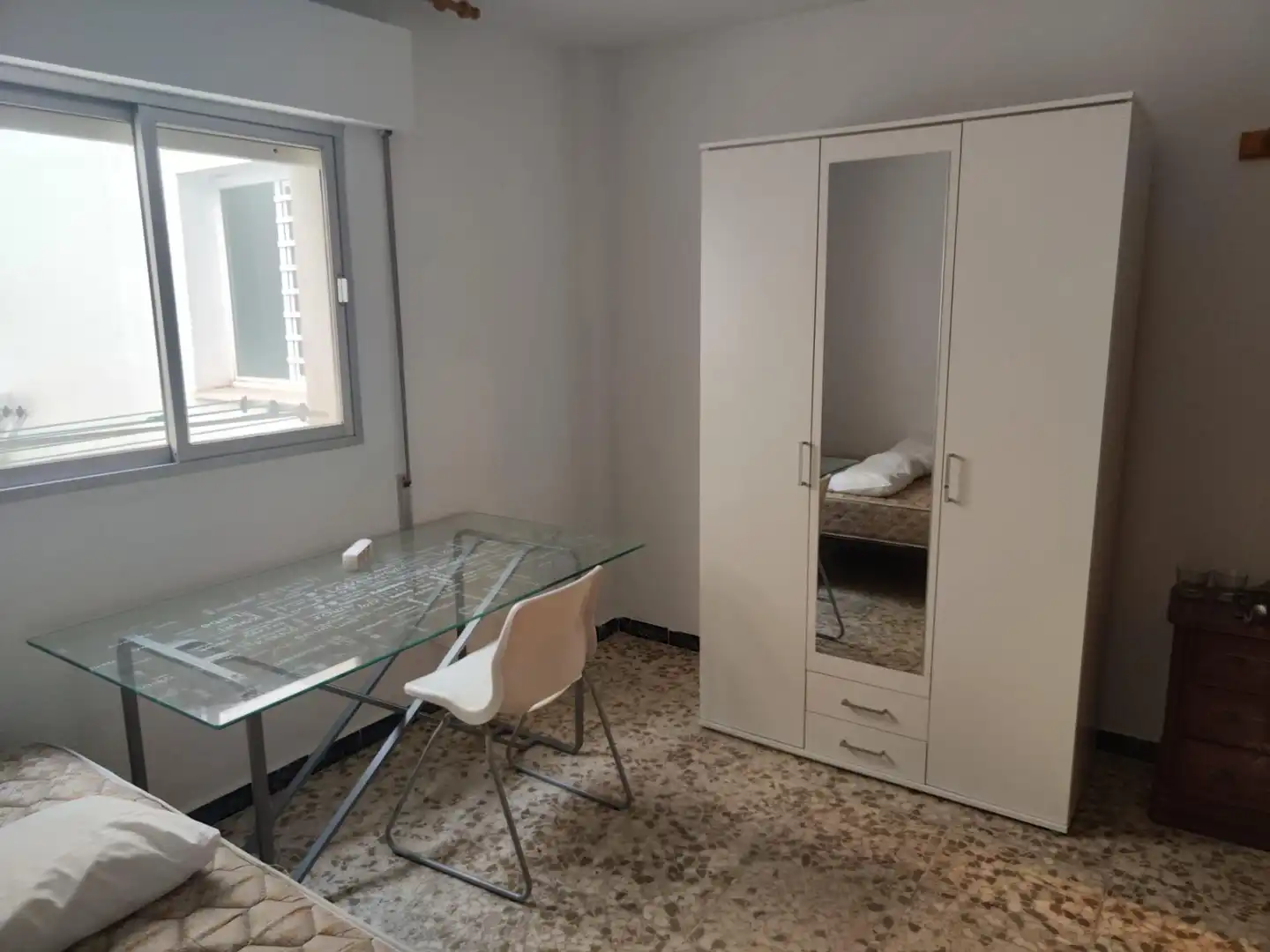 Bedroom of Flat for rent in Granada  with Air Conditioner, Terrace and Balcony