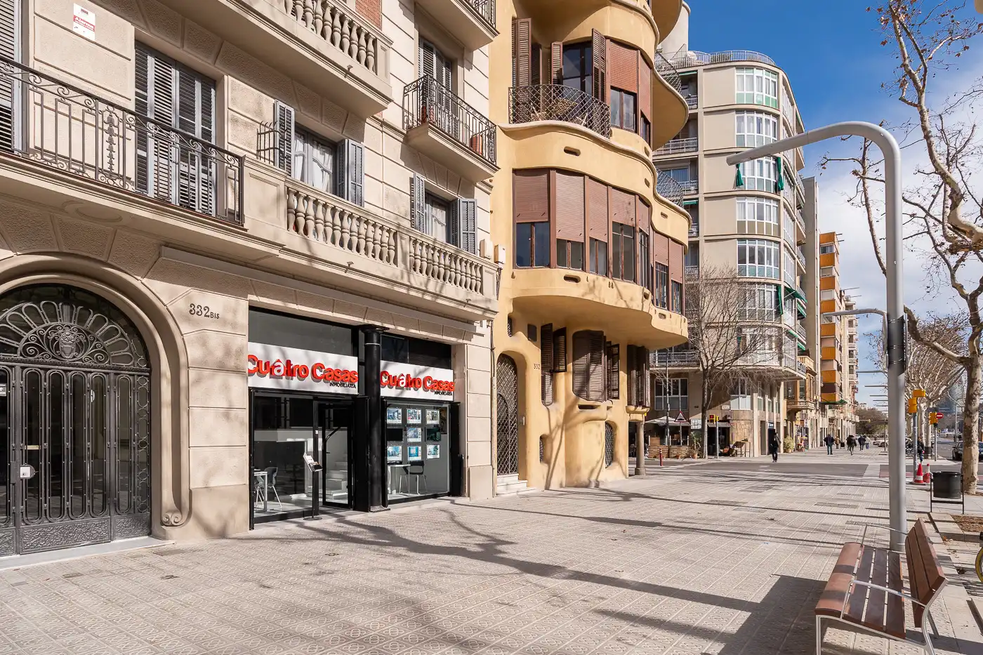 Vista exterior de Piso en venta en Barcelona con Calefacción y Balcón