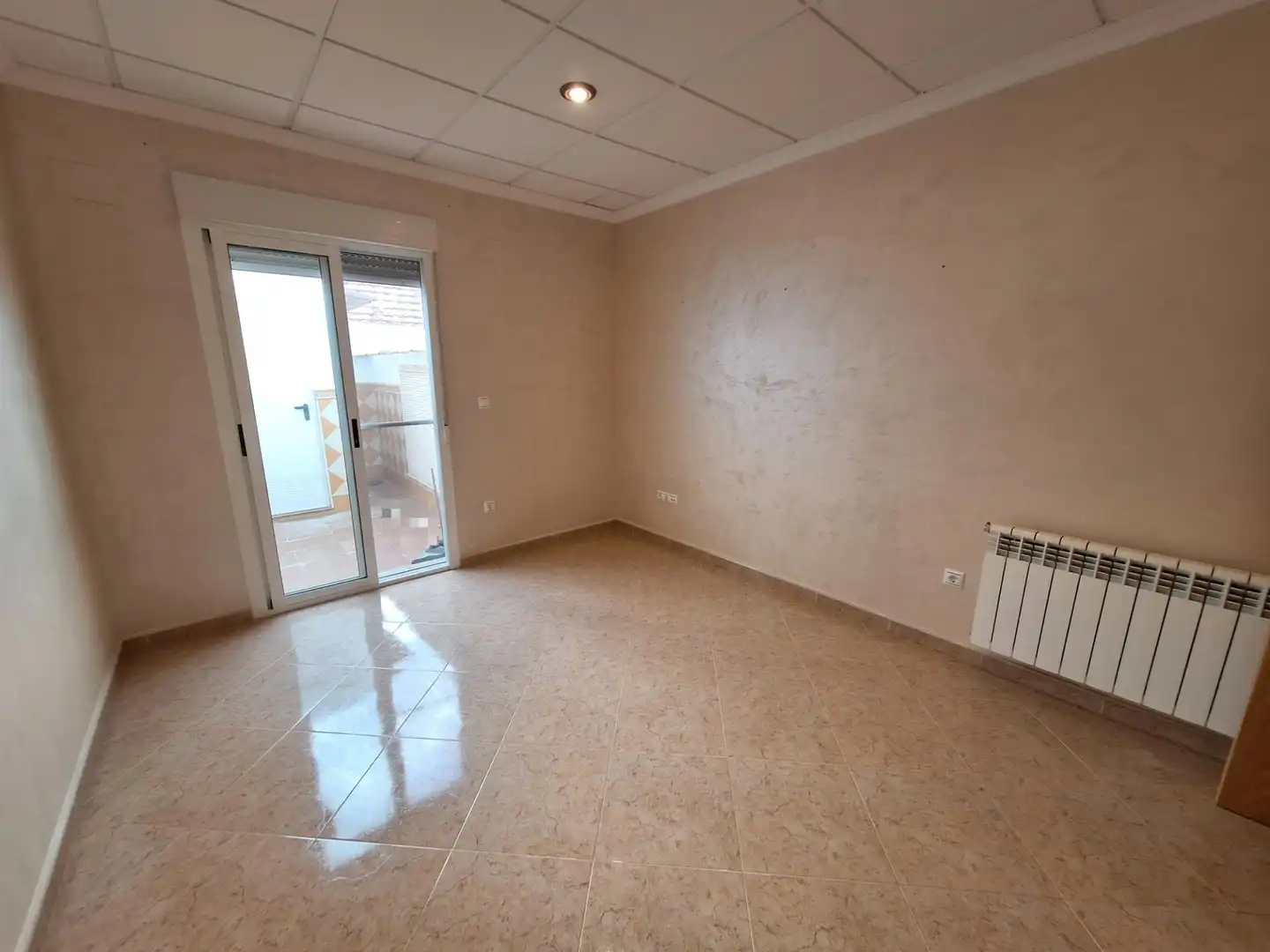 Casa o chalet en venta en Algueña con Calefacción, Balcón y Jacuzzi