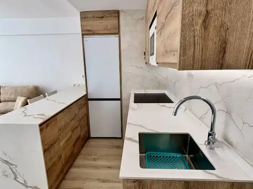 Küche von Wohnung zur Miete in Benidorm mit Klimaanlage, Parkett und Schwimmbad