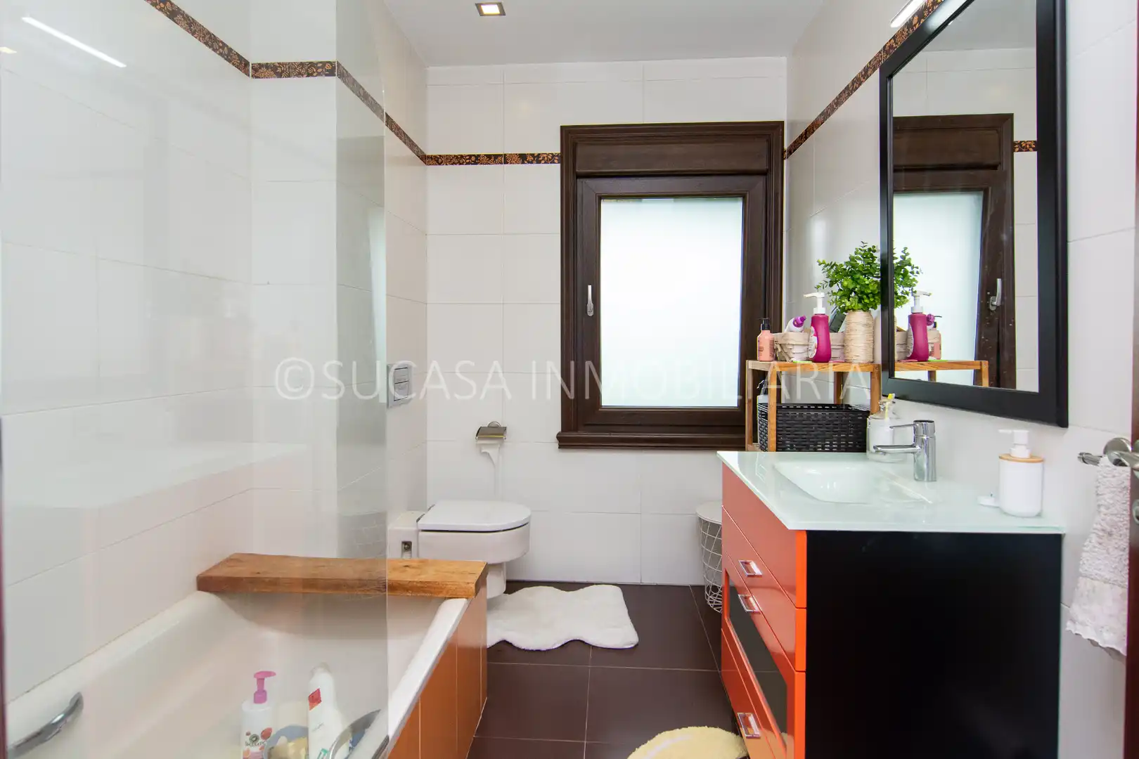 Badezimmer von Haus oder Chalet zur Miete in Abegondo mit Heizung, Privatgarten und Parkett