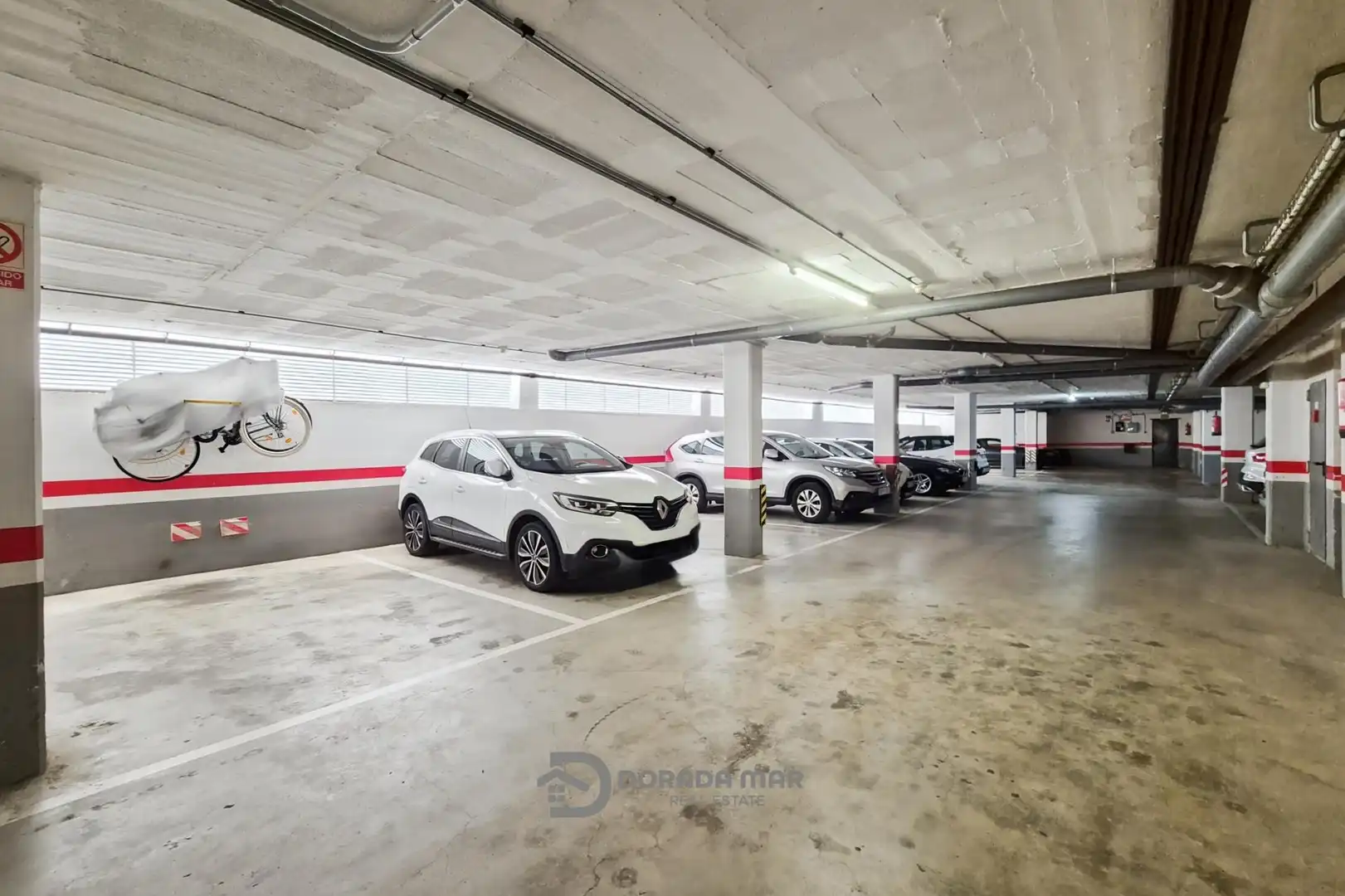 Aparcament de Apartament en venda en Cubelles amb Calefacció, Jardí privat i Terrassa