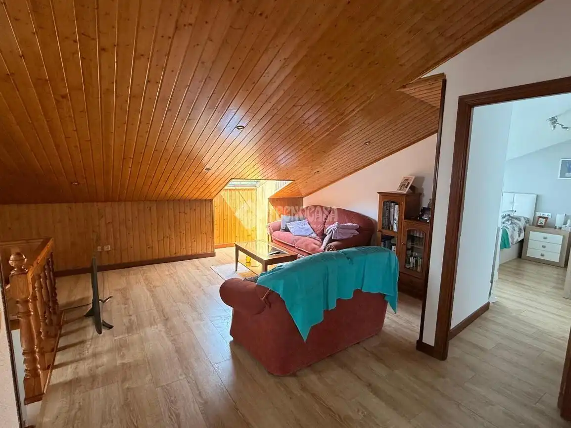 Wohnzimmer von Gebäude zum Verkauf in Villaquilambre