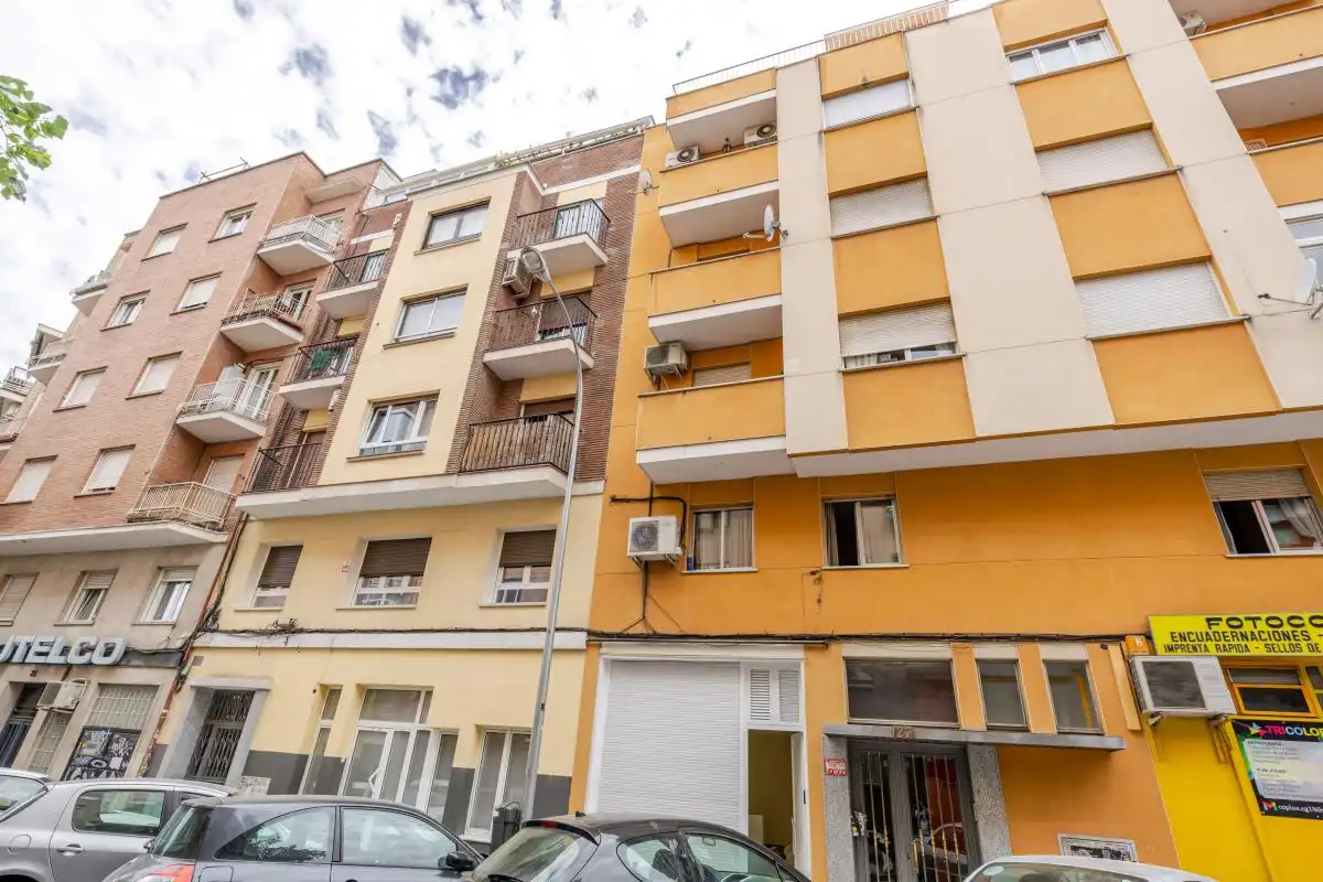 Außenansicht von Maisonette zum Verkauf in Madrid mit Klimaanlage, Heizung und Terrasse