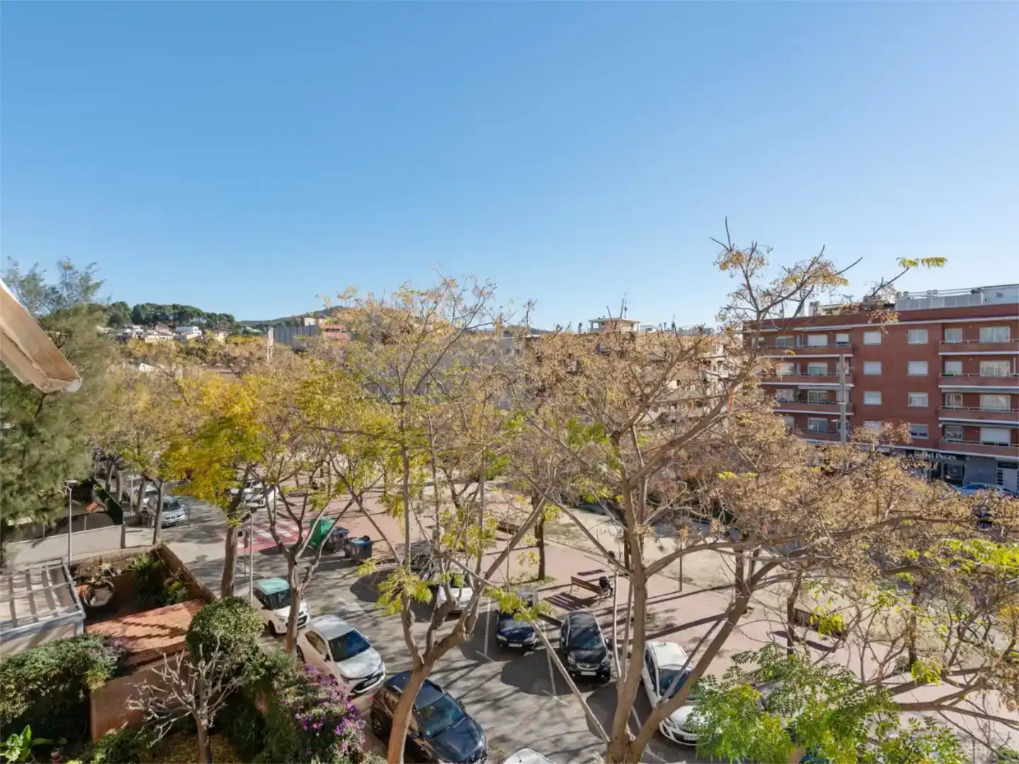 Vista exterior de Àtic en venda en Molins de Rei amb Aire condicionat i Balcó