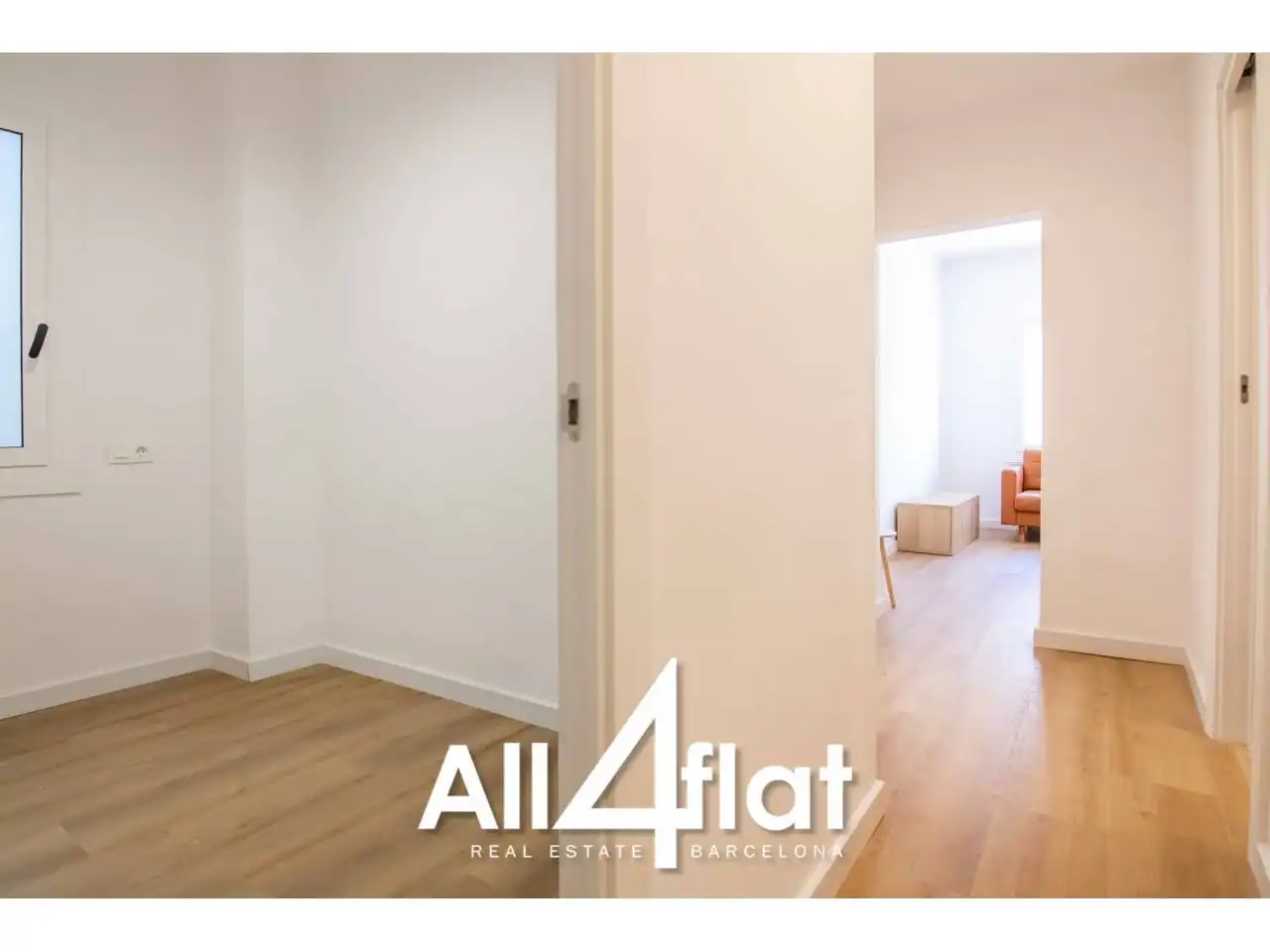 Bedroom of Flat for rent in Barcelona  with Air Conditioner and Alarm