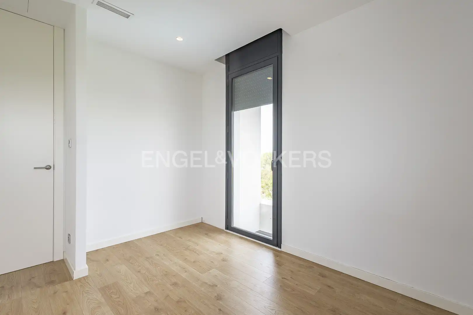Habitación de Casa o chalet en venta en Vilanova i la Geltrú con Aire acondicionado, Calefacción y Jardín privado