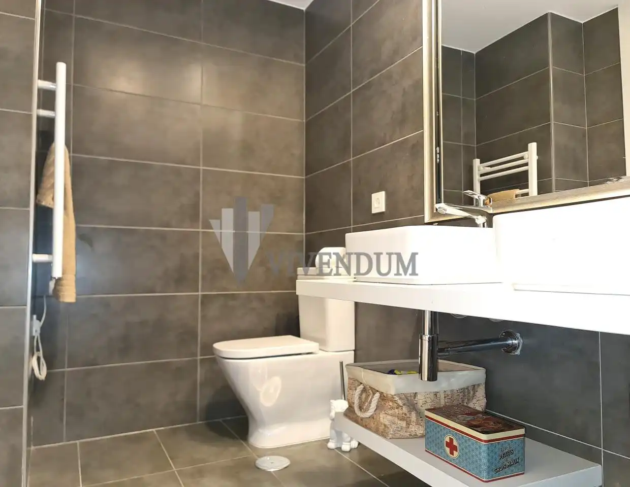 Badezimmer von Wohnungen zum Verkauf in Vigo  mit Heizung, Schwimmbad und Haustechnik