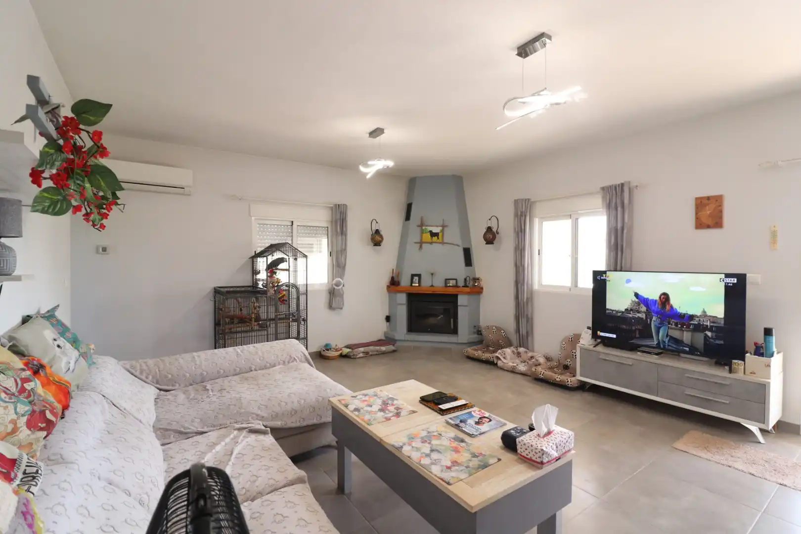Sala d'estar de Finca rústica en venda en Orihuela amb Terrassa i Piscina