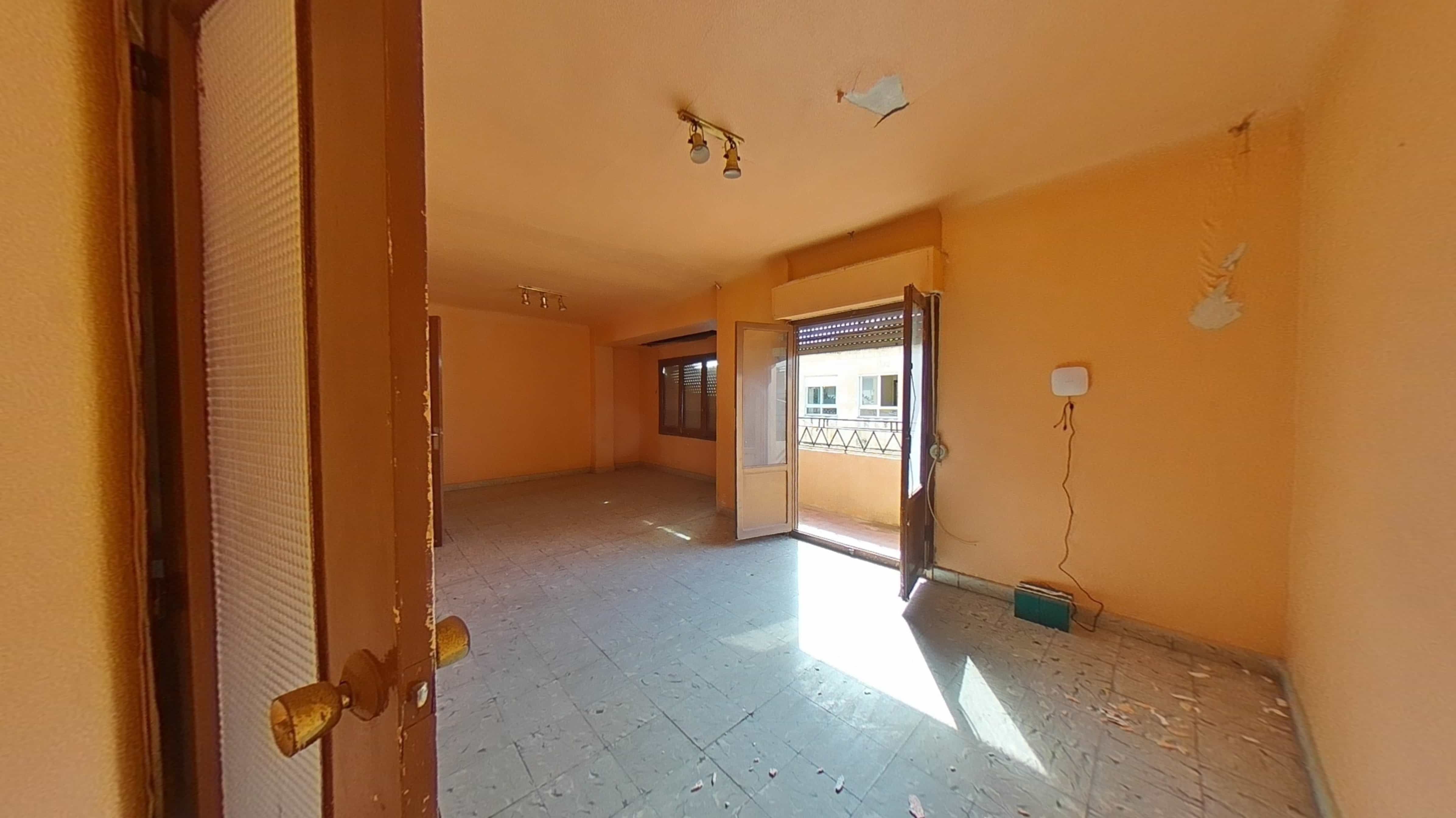 Flat for sale in Hermanos Pinzon, Plaza de Toros - Avenida Chapí - Trinquete