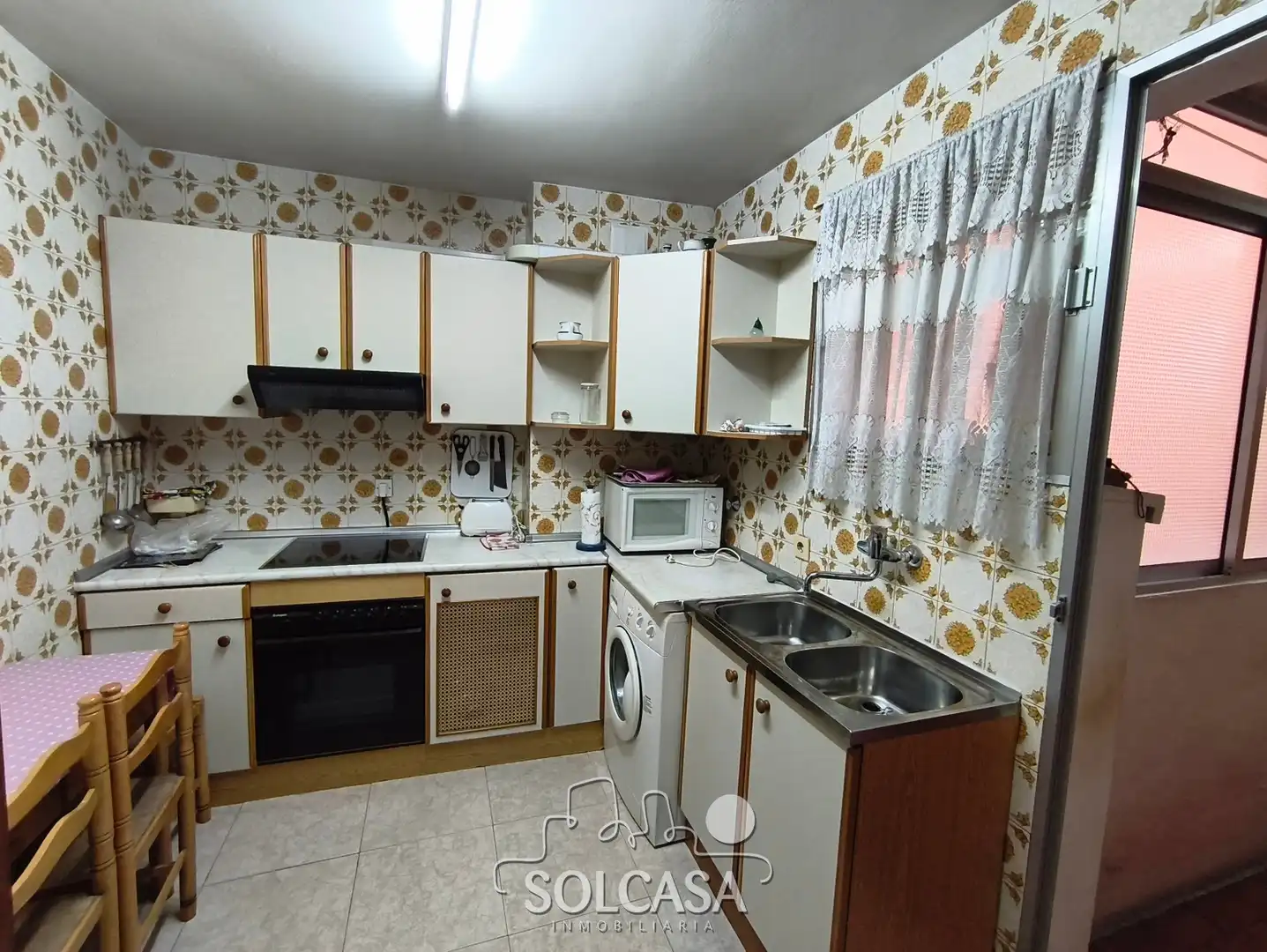 Kitchen of Flat for sale in Valladolid  with Heating, Parquet flooring and Balcony