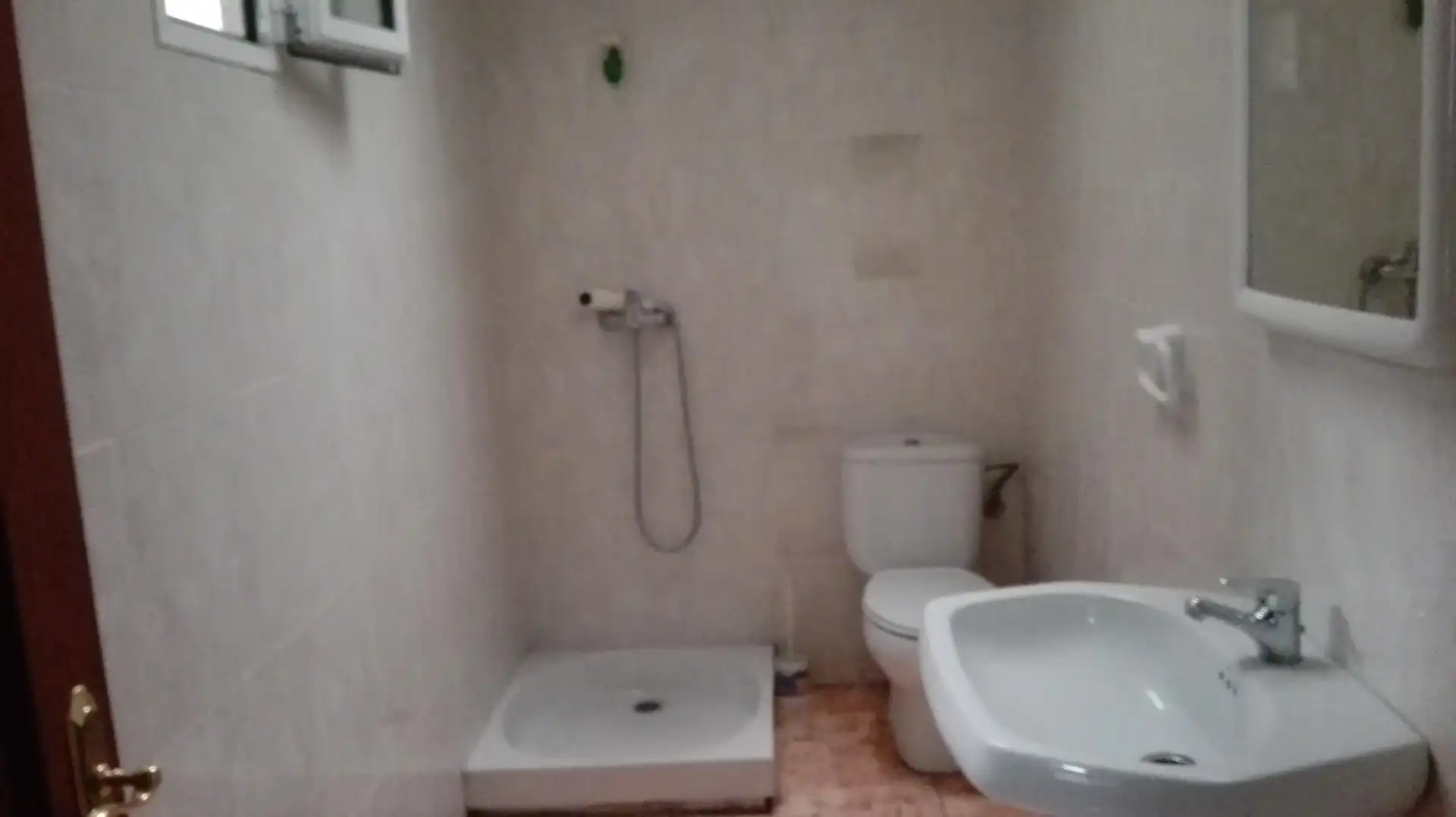 Badezimmer von Fabrikhallen zur Miete in Vitoria - Gasteiz