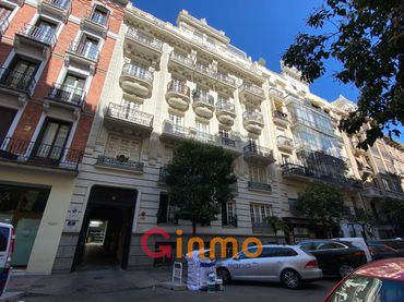 Oficina con ascensor en alquiler en Calle de Núñez de Balboa
