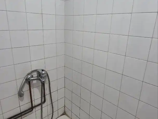Badezimmer von Geschaftsraum zur Miete in Huelva mit Möbliert und Alarm