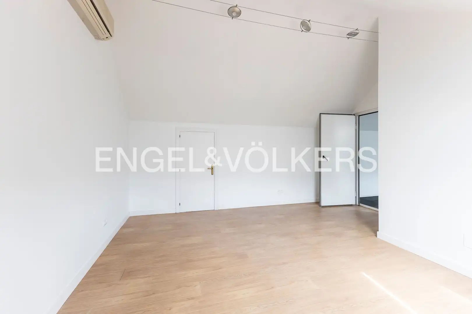Casa o chalet de alquiler en Pozuelo de Alarcón con Aire acondicionado, Calefacción y Jardín privado