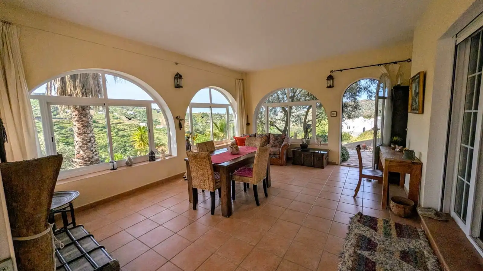Comedor de Casa o chalet en venta en Cómpeta con Jardín privado