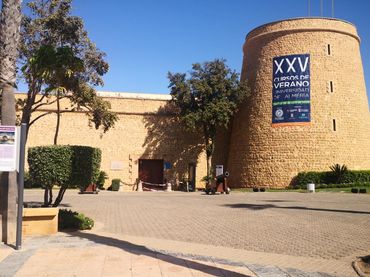 Pis amb piscina en venda a Roquetas de Mar ciudad