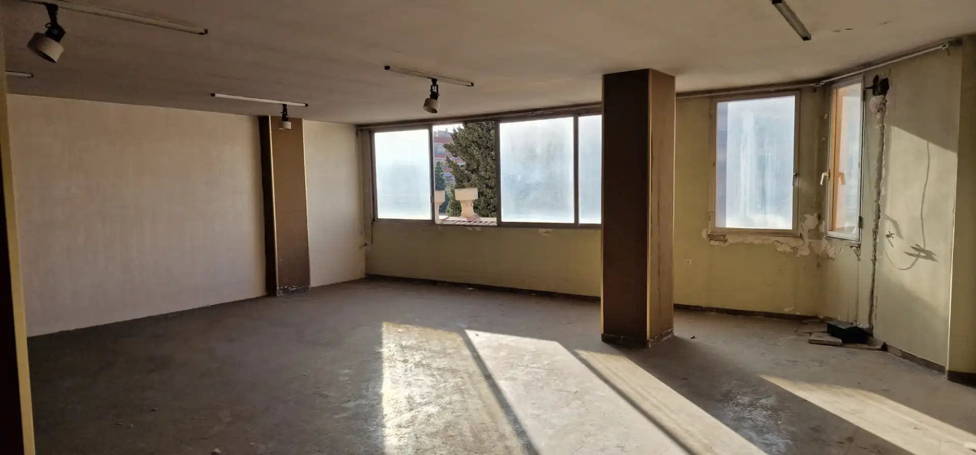 Local comercial en venta en Avinguda de l'Abat Marcet 58, imagen 2