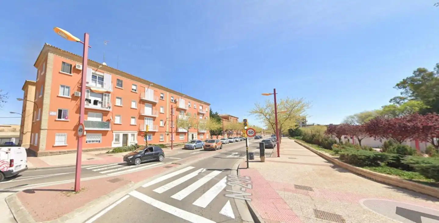 Exterior view of Flat for sale in Zaragoza  with Air Conditioner, Heating and Storage room