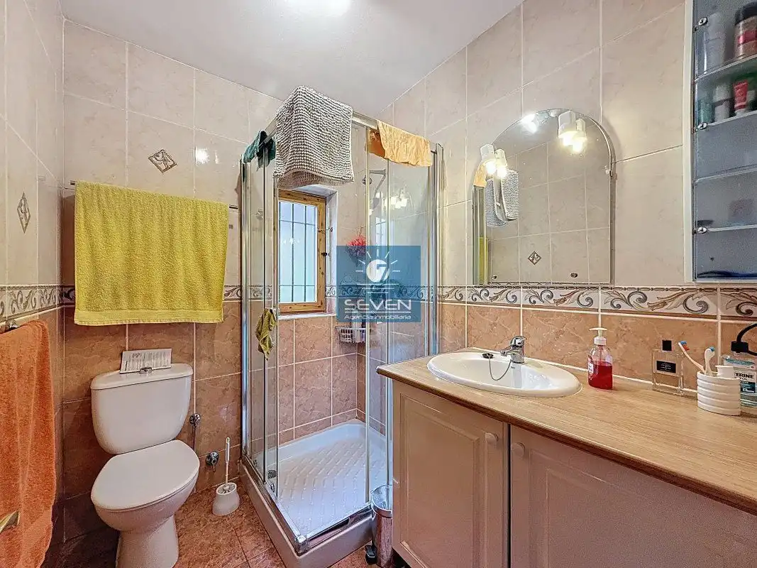 Baño de Finca rústica en venta en Almuñécar con Aire acondicionado, Jardín privado y Terraza