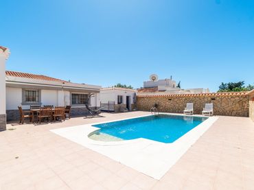 Casa amb piscina en venda a Zona Carrefour - Urbanizaciones