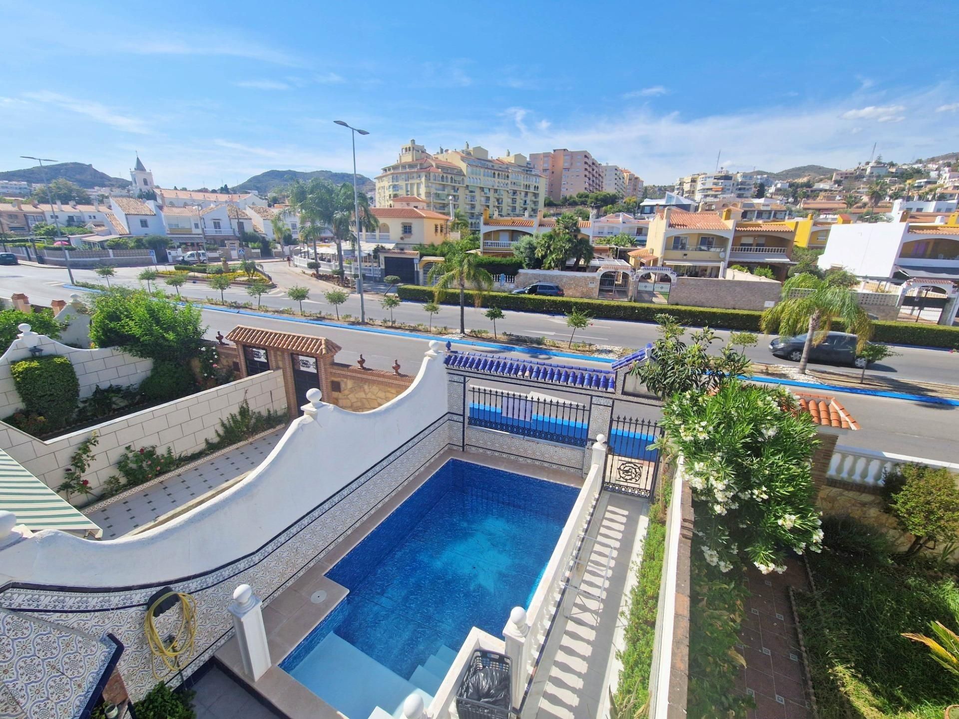 Casa adosada en venda a  MALAGA, La Cala del Moral