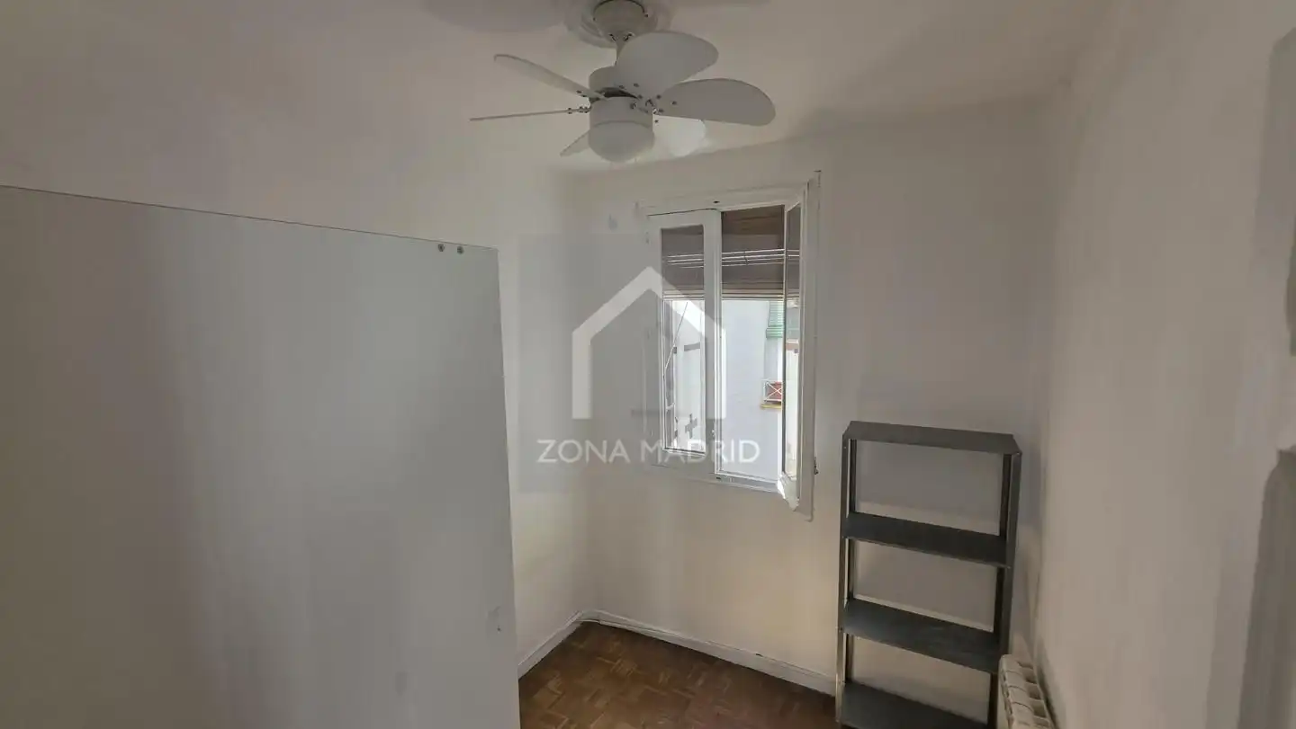Habitación de Piso en venta en Madrid con Aire acondicionado