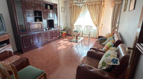 SE VENDE PISO CON ASCENSOR EN LA CARRERA📍 A MUY BUEN PRECIO, POR SÓLO 105.000€ NEGOCIABLES!!