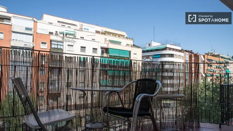Terrace of Flat for rent in Madrid  with Air Conditioner, Heating and Furnished