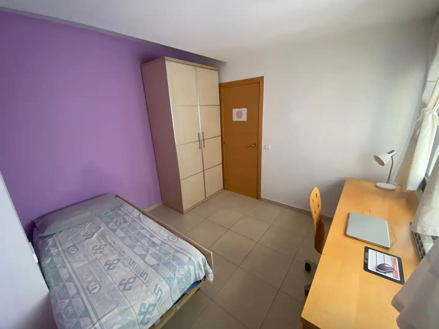 Habitación de Ático en venta en Girona con Aire acondicionado, Calefacción y Amueblado