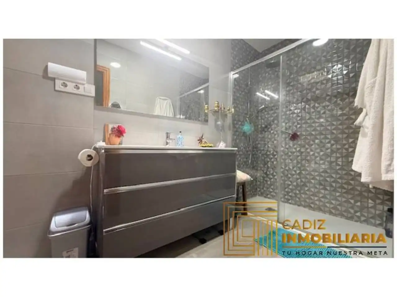 Baño de Dúplex en venta en Cádiz con Aire acondicionado y Trastero