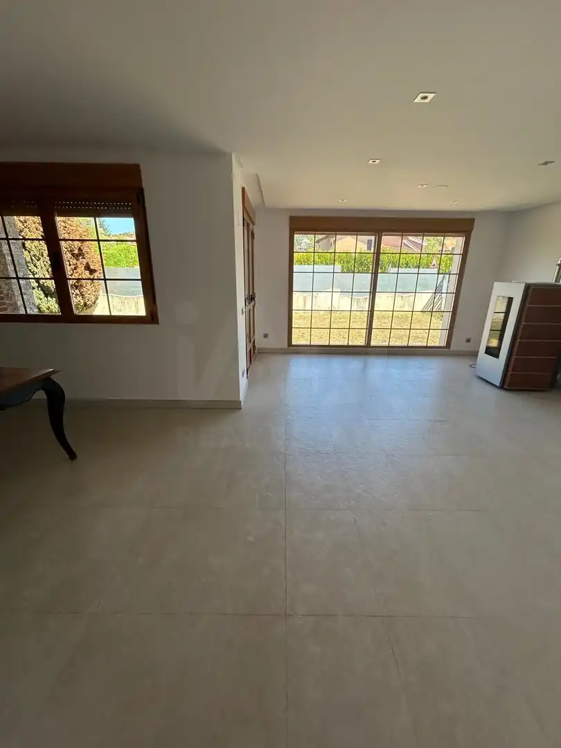 Casa o chalet de alquiler en Sariegos, León