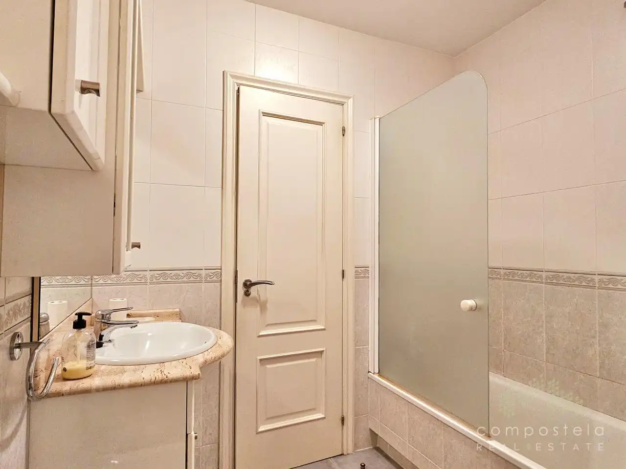Bany de Dúplex de lloguer en Ames amb Calefacció, Parquet i Traster