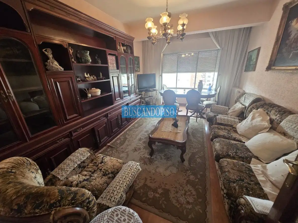 Wohnzimmer von Wohnung zum Verkauf in  Logroño mit Heizung, Terrasse und Abstellraum