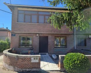 Exterior view of Single-family semi-detached for sale in Tardajos  with Heating, Private garden and Parquet flooring