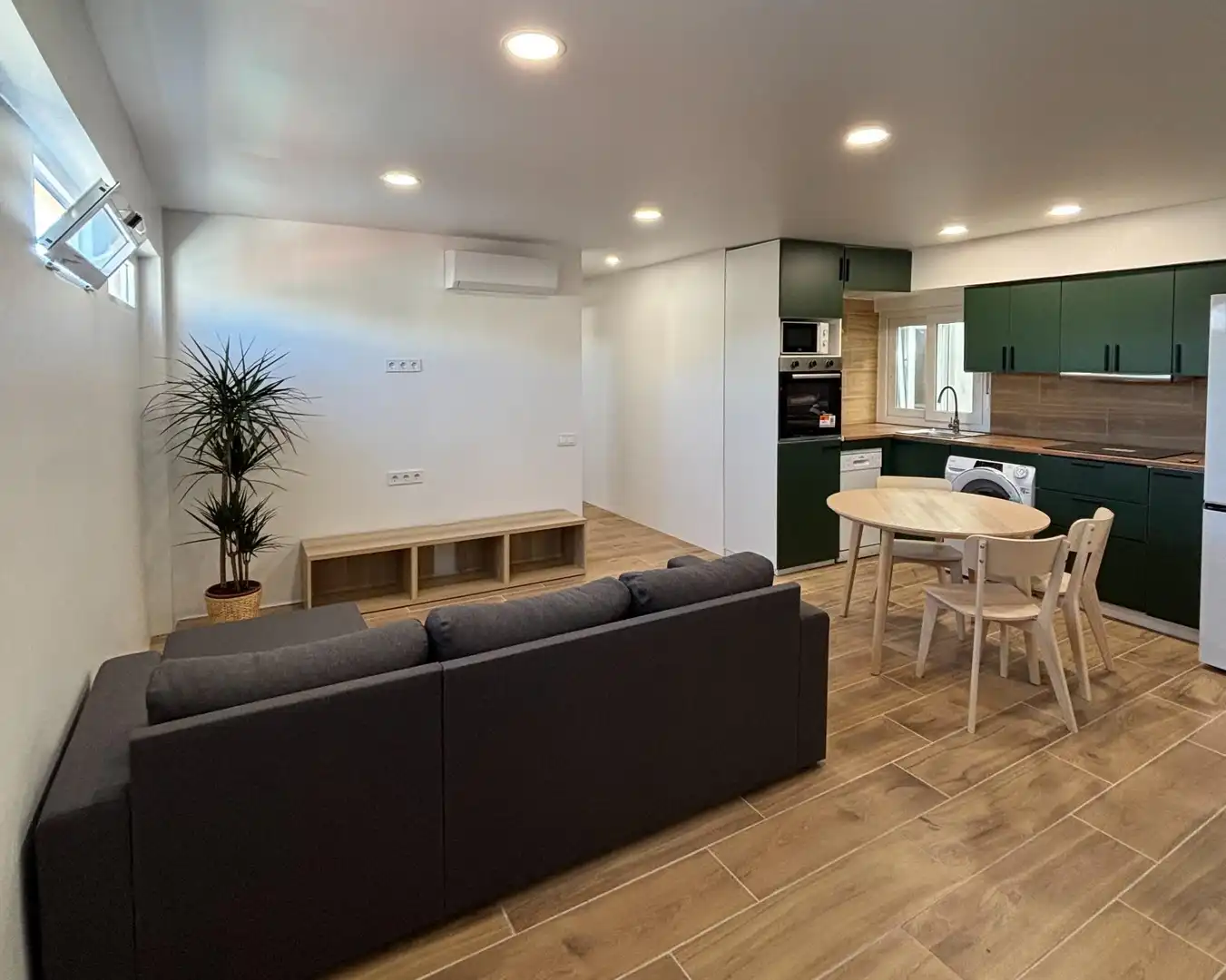 Living room of Flat for sale in Manises  with Air Conditioner, Heating and Storage room