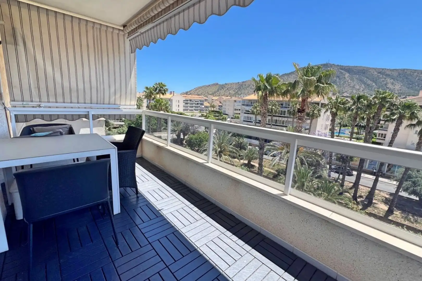 Flat with pool for sale in L'Albir