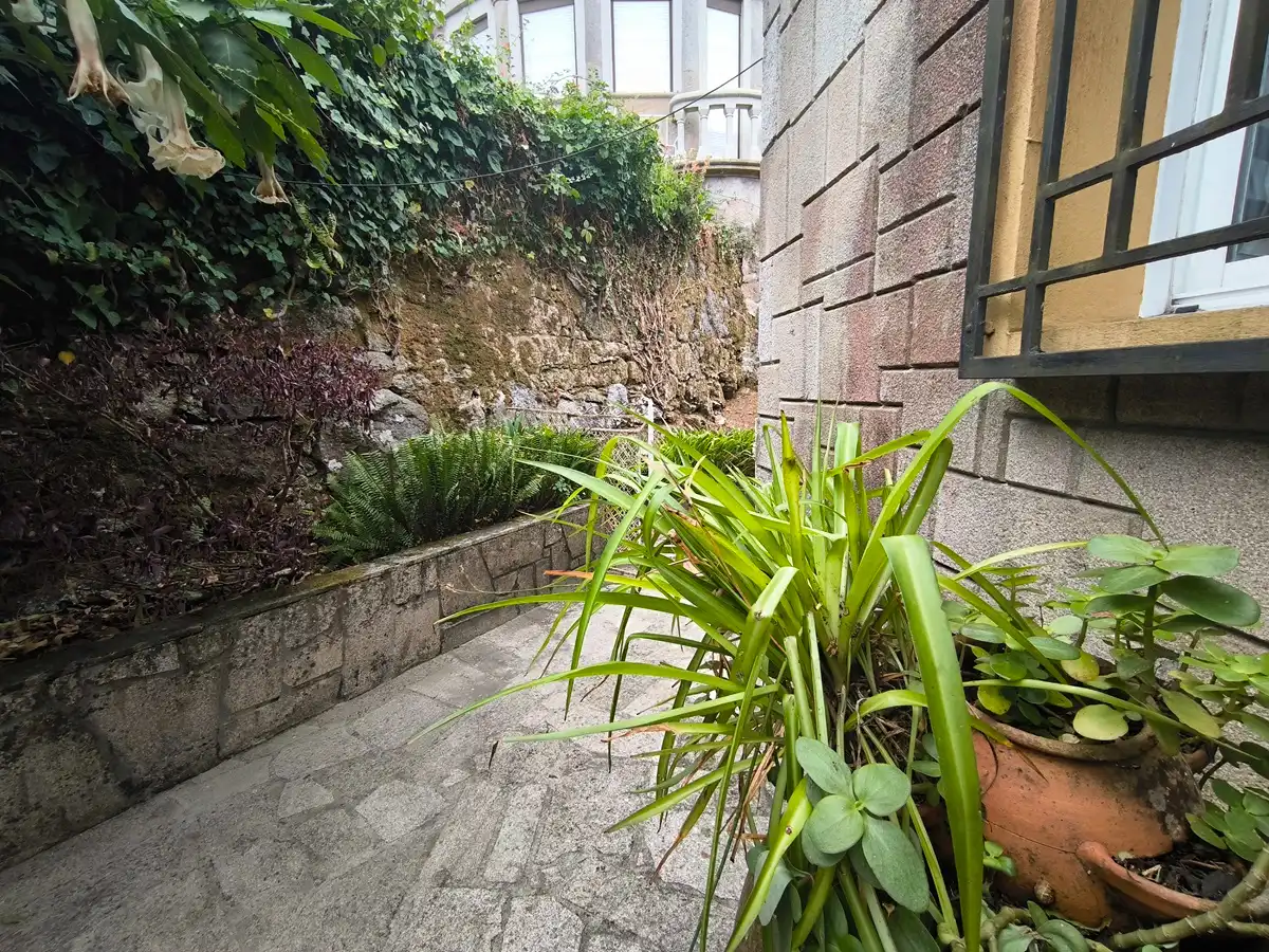 Jardín de Casa o chalet en venta en Vilagarcía de Arousa con Calefacción, Jardín privado y Parquet