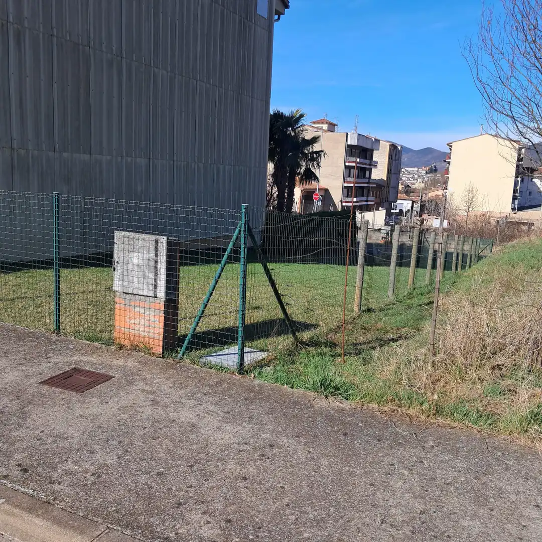Wohnbaugrundstück zum Verkauf in Carrer Volca Montcal 54